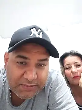 wessAndSandri online show from February 9, 8:00 pm