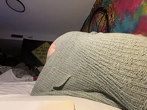 PeachBootyBeauty online show from June 24, 5:50 am