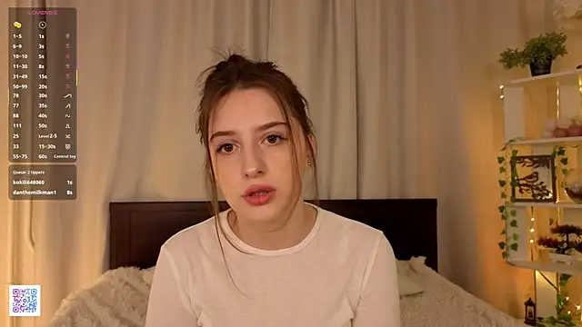 LeanneDinkle online show from April 5, 4:22 am