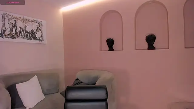 LucieMartin online show from April 9, 7:52 pm