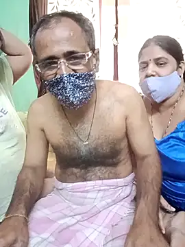 HoneyHush online show from March 13, 10:27 am