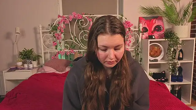 TobiMillinor online show from March 3, 8:04 pm