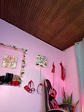 kenia thompsom01 online show from March 7, 1:34 am