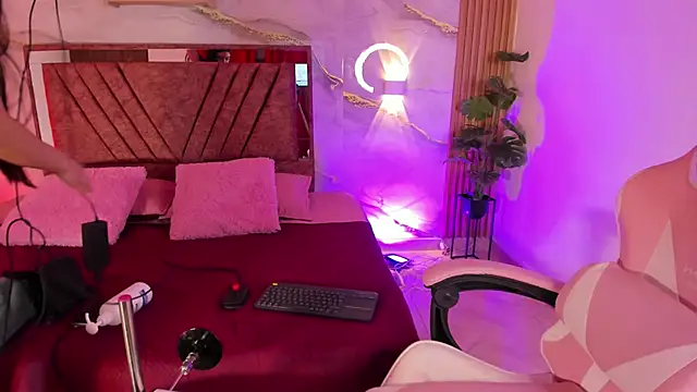 avigail xo online show from April 15, 7:03 pm