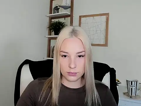 VelvetAngela online show from February 6, 7:01 am