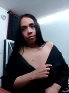 paula lopez   online show from March 8, 2:04 am