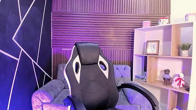 shaden  online show from February 20, 8:09 pm