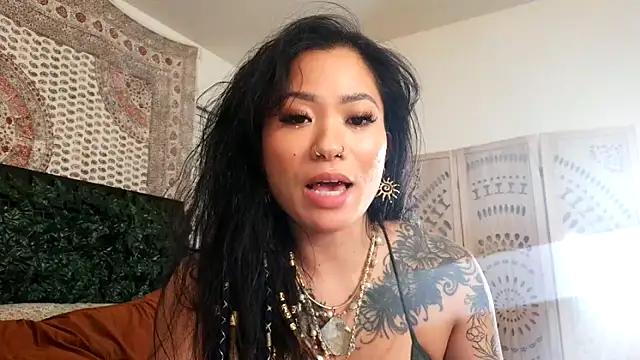 222goddess444you online show from April 1, 7:20 am