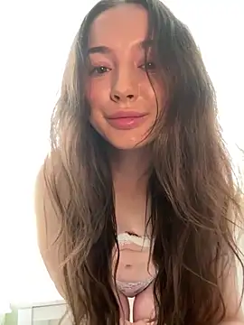 RollDollsi online show from April 4, 4:22 am