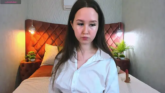 MonicaBev online show from February 15, 8:08 pm