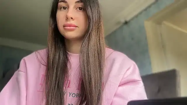 LiluMartiznir online show from April 20, 8:17 am