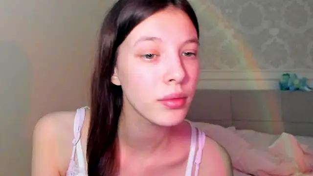 zerelle online show from February 9, 9:44 am