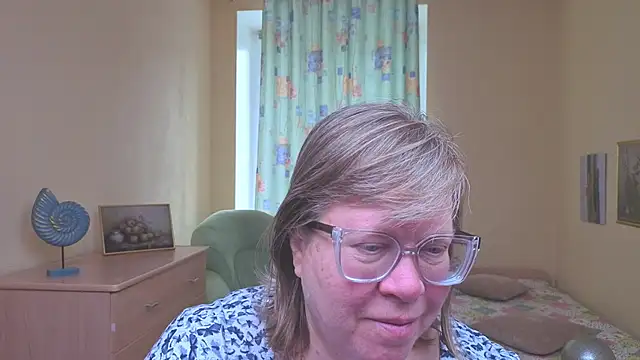 Emma Eclipsee online show from February 28, 10:58 am