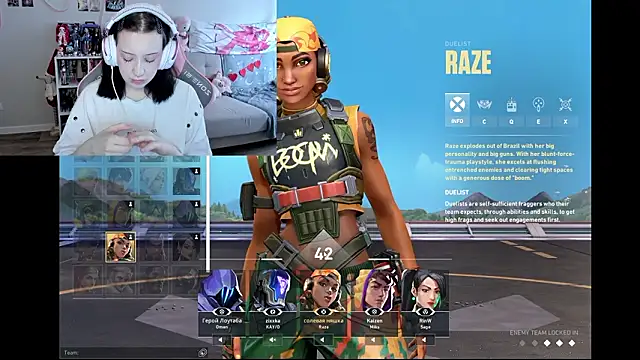 MollysLand online show from March 25, 9:23 am