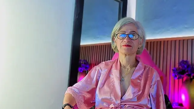 miss monserrate01 online show from March 31, 1:44 pm