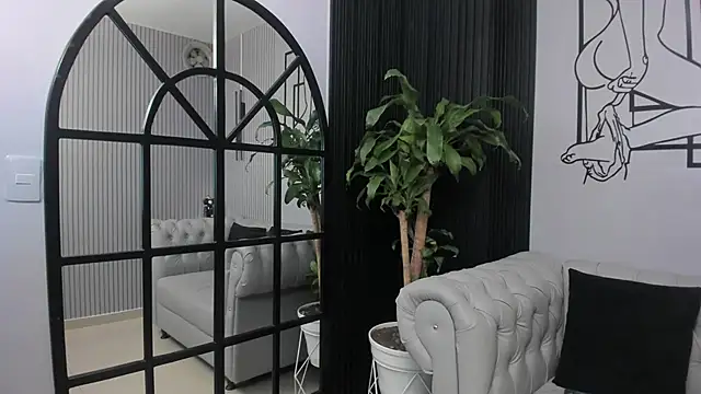 sophie bonny online show from February 12, 12:40 pm