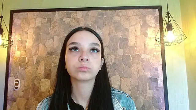 Elizabeth Ferrer online show from March 21, 12:21 pm