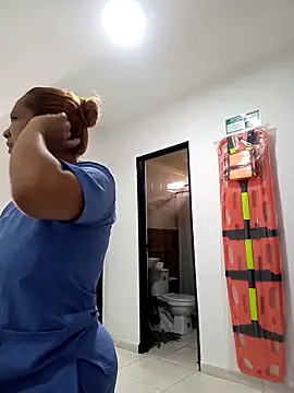 -Serena  online show from April 9, 1:27 pm