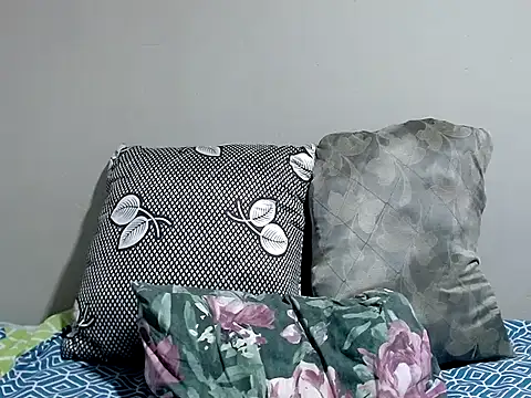 MzCoco online show from February 20, 7:15 pm