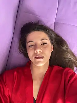 OnlyLeiLa online show from April 2, 6:11 am