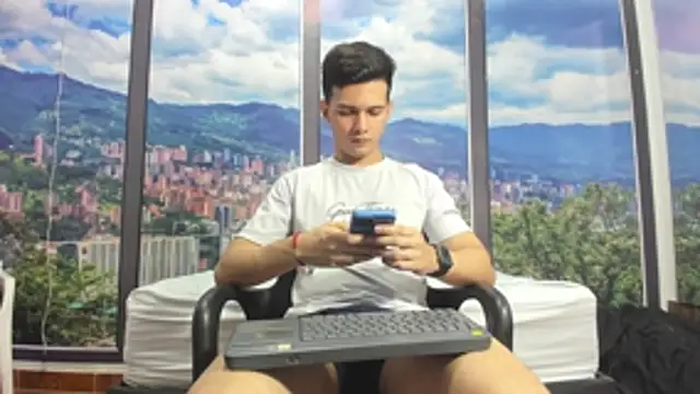 GoldenBoyM online show from July 3, 3:45 am