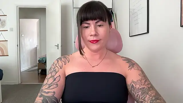 EdenRose online show from April 15, 1:44 pm