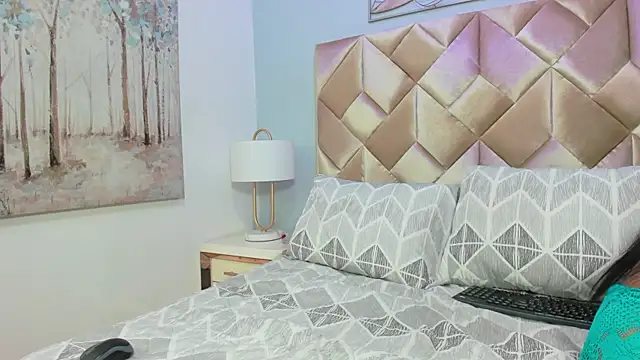 CandyLips 4 online show from February 23, 7:02 pm