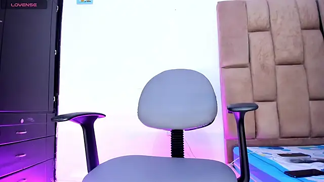 isabellalovestory online show from April 15, 3:51 am