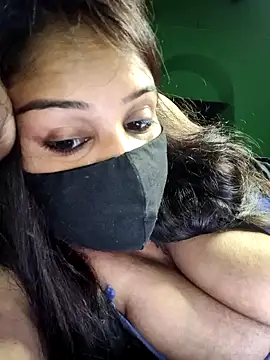 V-Hot-Suity online show from March 28, 11:47 pm