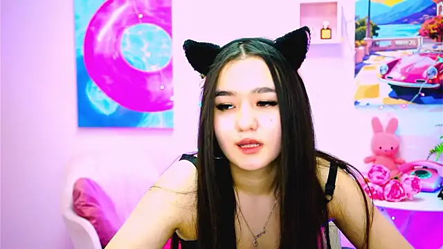 AmiMeow online show from February 11, 1:12 pm