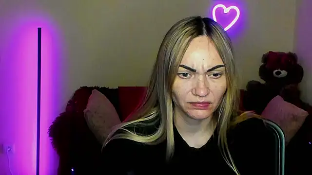 BlondMikey22 online show from April 18, 5:37 pm