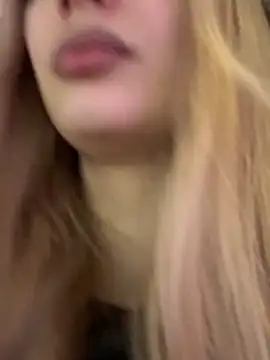 blonde exe online show from February 11, 3:57 pm