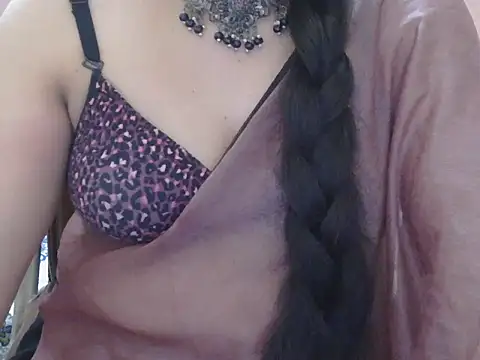 Cute Sheetal online show from April 1, 1:41 pm