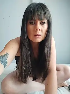 Lyonette reading1 online show from June 3, 3:17 pm