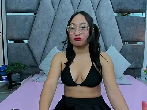 Mila Nova  online show from March 2, 12:01 pm