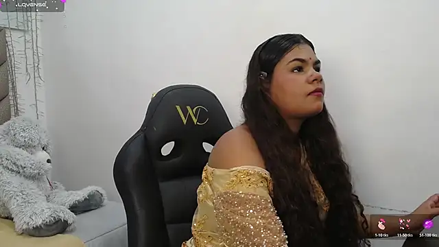 yaazhinii online show from February 11, 11:44 am