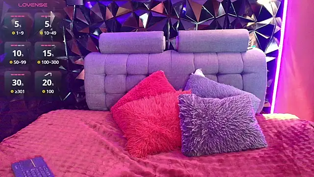 Tammy sutra online show from April 13, 7:47 pm