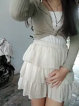 DoliceGirl2k online show from April 5, 1:15 am