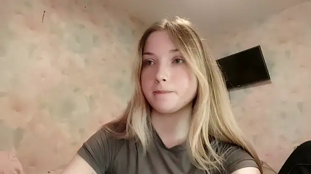 TiaBIanks online show from March 25, 6:16 am