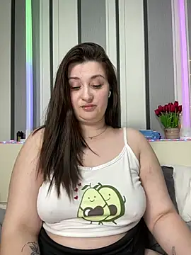 lipsi vikki online show from February 8, 8:01 pm