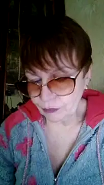 SophieBurns online show from March 25, 2:09 pm