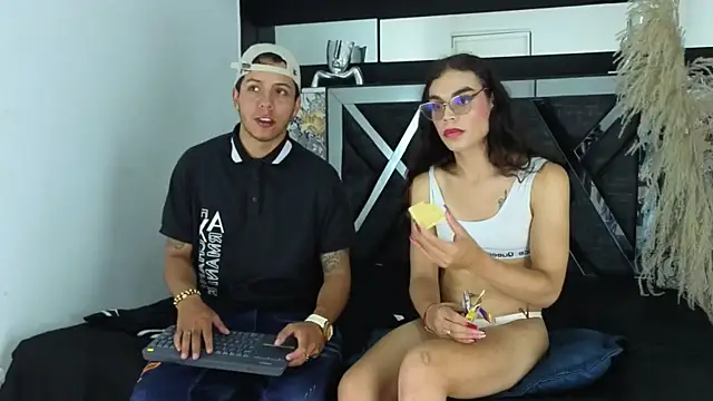 adrian camii online show from April 9, 7:03 am