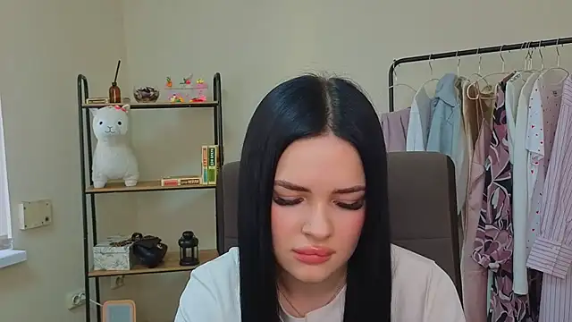 JenniferHowardd online show from February 10, 11:13 am