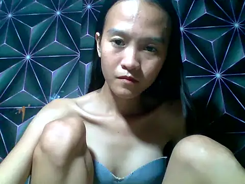 Yourlilpinayy online show from March 9, 7:44 am