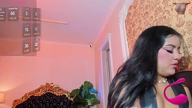 JoycePierce online show from April 19, 4:56 am