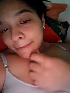 AnnaMil3J online show from February 20, 3:49 am