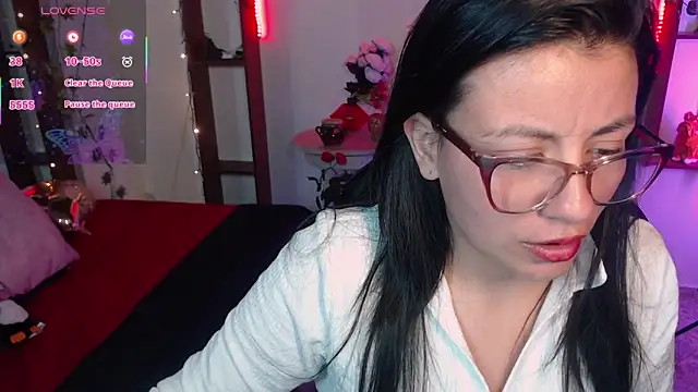 QueenRose94 online show from March 10, 12:42 pm