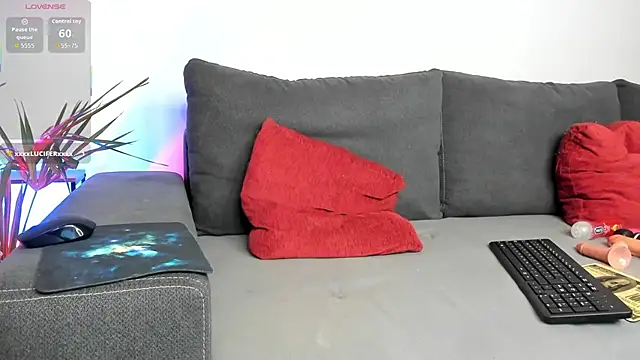 MelanieBabe online show from March 21, 3:28 pm