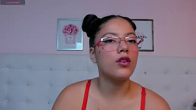 JennaMooree online show from March 11, 11:47 am