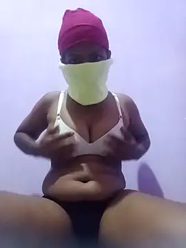 Malee S online show from February 21, 4:30 pm